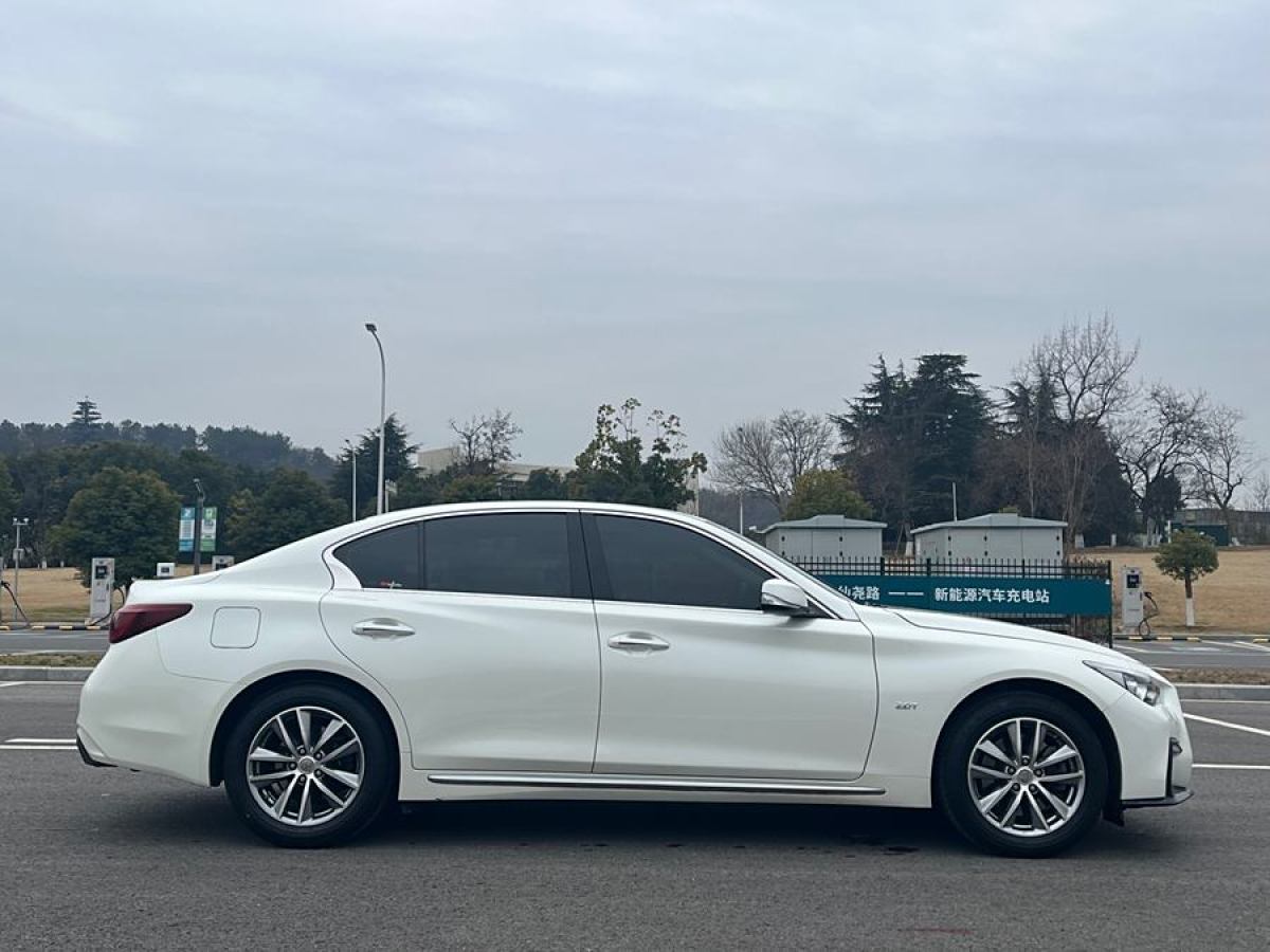 英菲尼迪 Q50L  2018款  2.0T 舒適版 國(guó)VI圖片