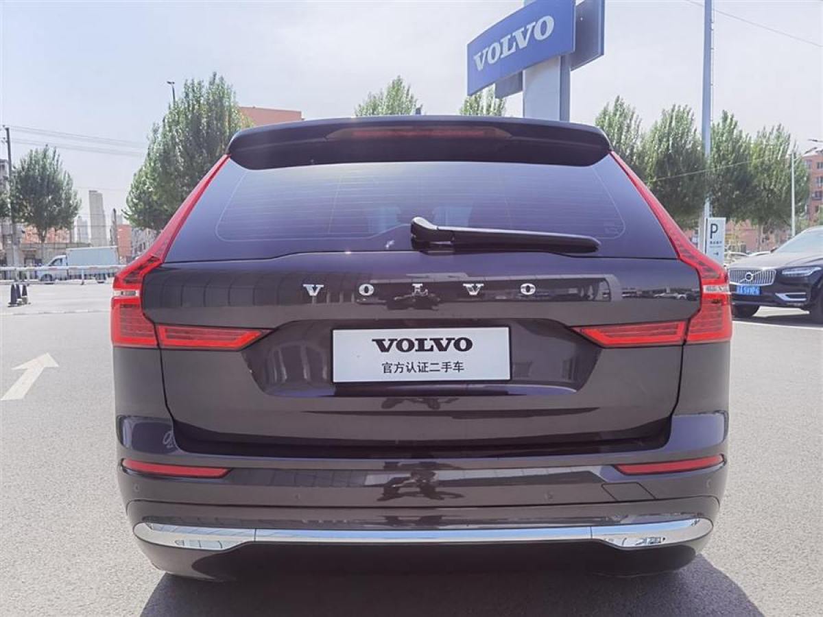 沃爾沃 XC60  2024款 B5 四驅(qū)智遠(yuǎn)豪華版圖片