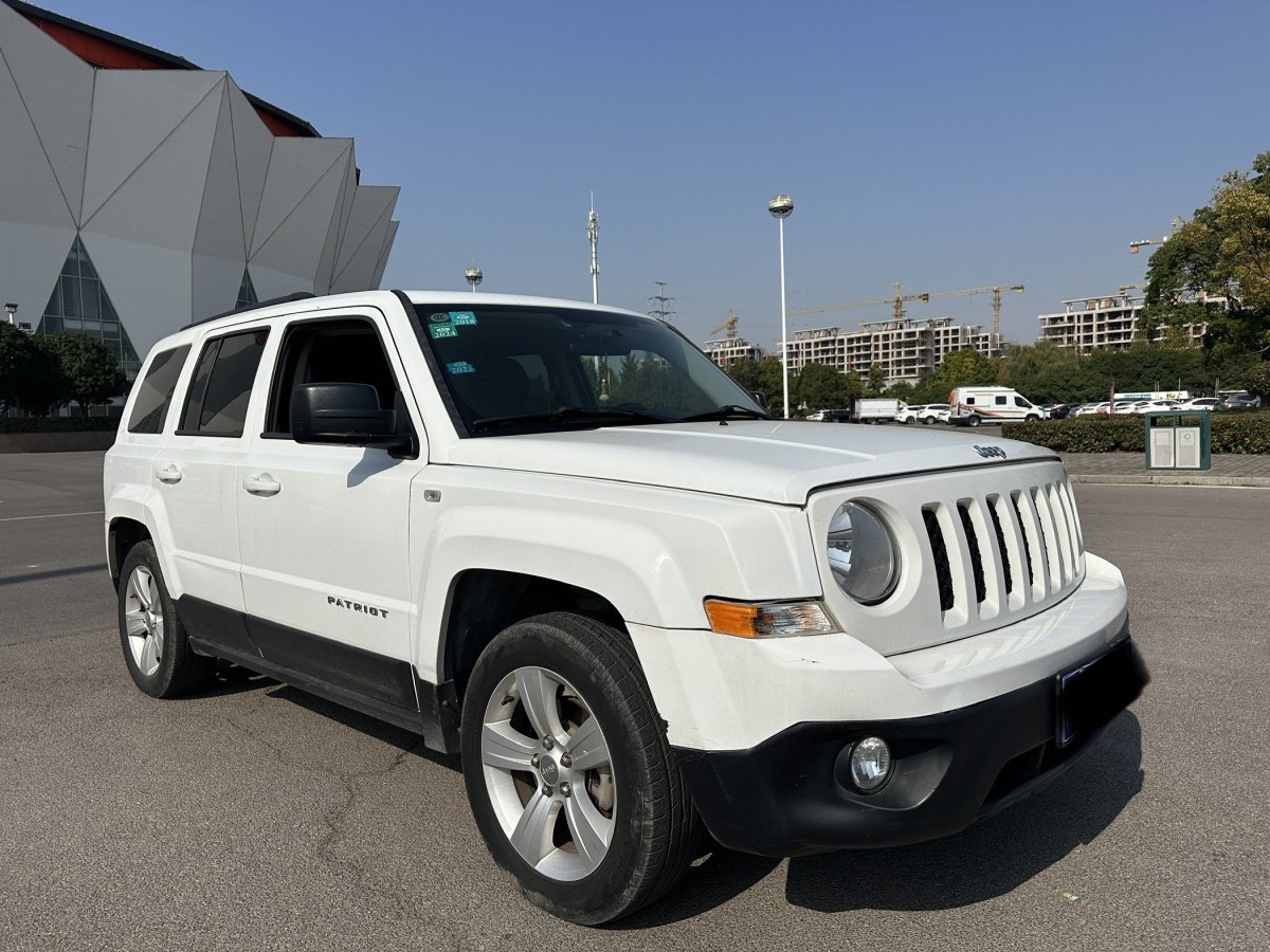 Jeep 自由客  2014款 2.4L 蛇行珍藏版圖片