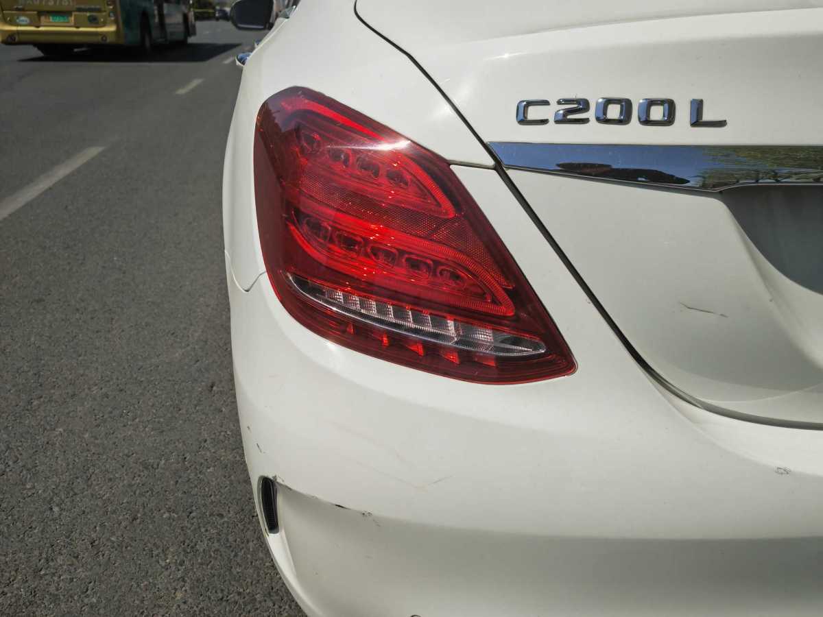 2015年4月奔驰 奔驰C级  2015款 改款 C 200 L 运动型