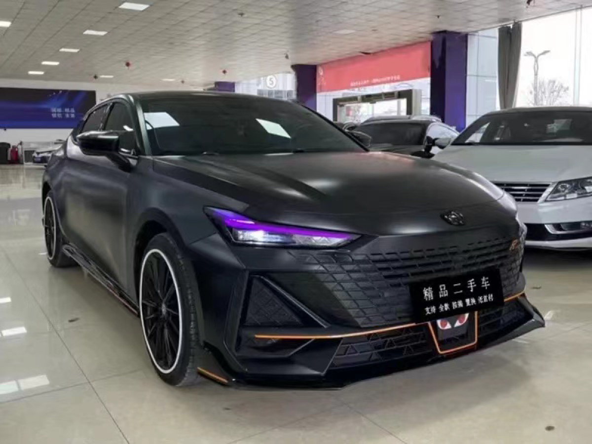 長(zhǎng)安 長(zhǎng)安UNI-V  2022款 1.5T 運(yùn)動(dòng)版圖片