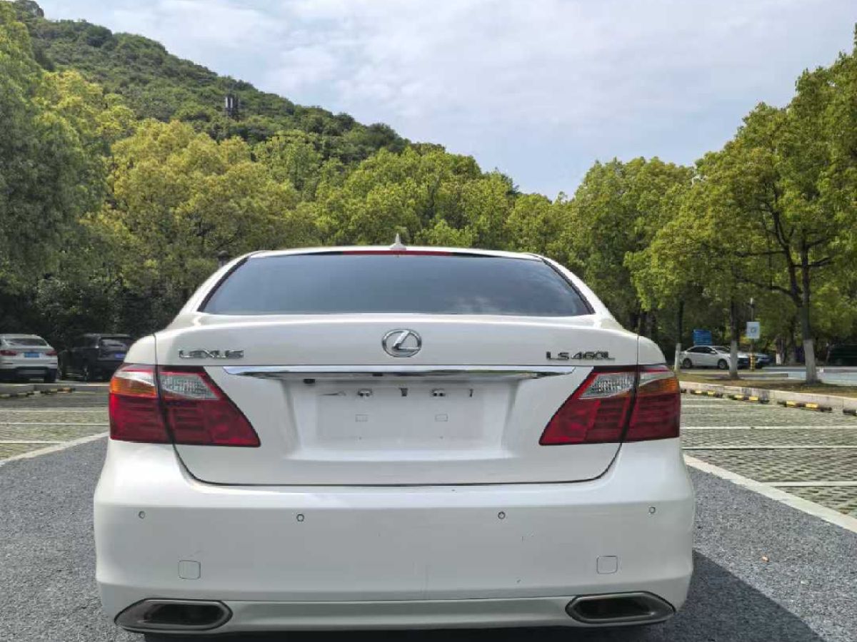 雷克薩斯 LS 圖片