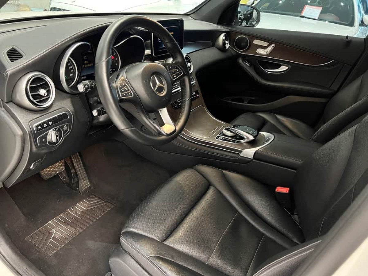 奔馳 奔馳GLC  2016款 GLC 300 4MATIC 動(dòng)感型圖片