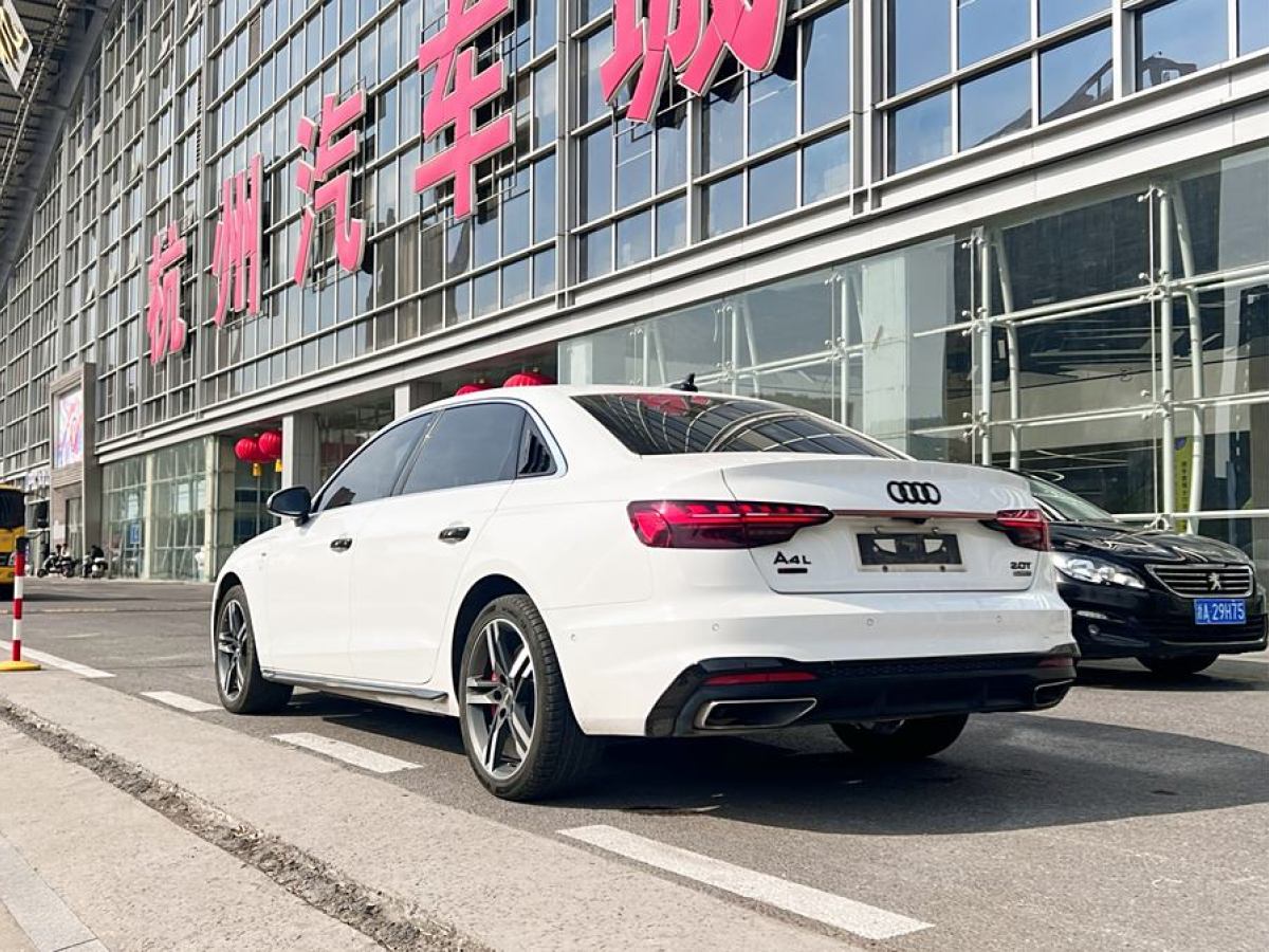 奧迪 奧迪A4L  2020款 40 TFSI quattro 豪華動感型圖片