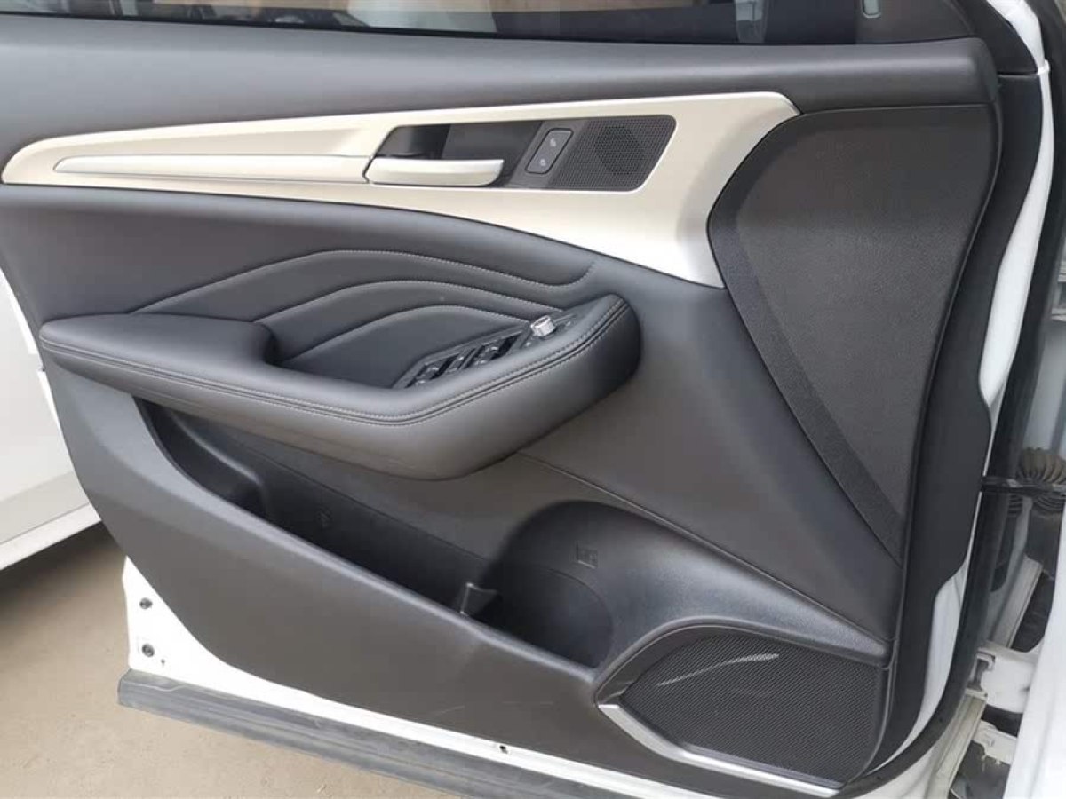哈弗 F7  2020款 1.5T 兩驅(qū)i型圖片