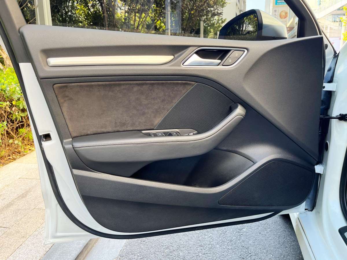 奥迪 奥迪S3  2017款 改款 S3 2.0T Limousine图片