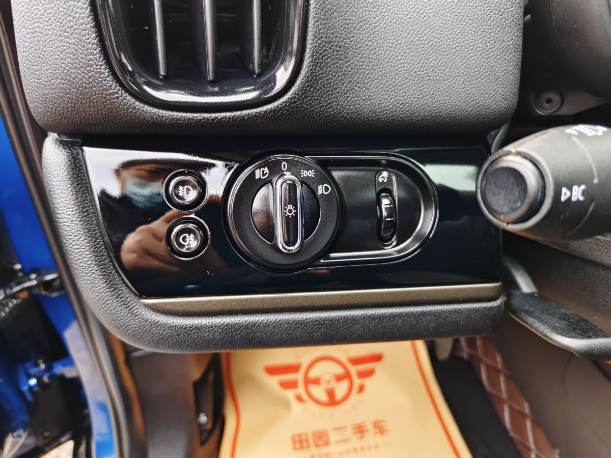 MINI COUNTRYMAN  2019款 2.0T COOPER S ALL4 經(jīng)典派圖片