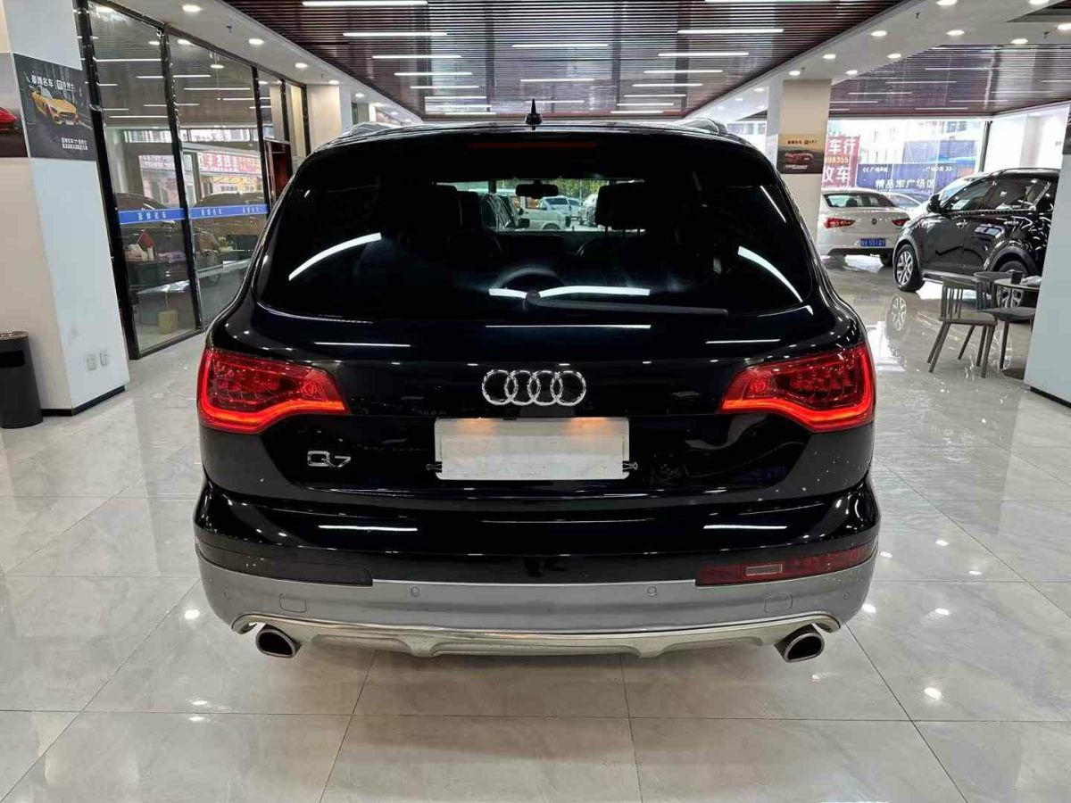 奧迪 奧迪Q7  2010款 Q7 6.0 TDI quattro圖片