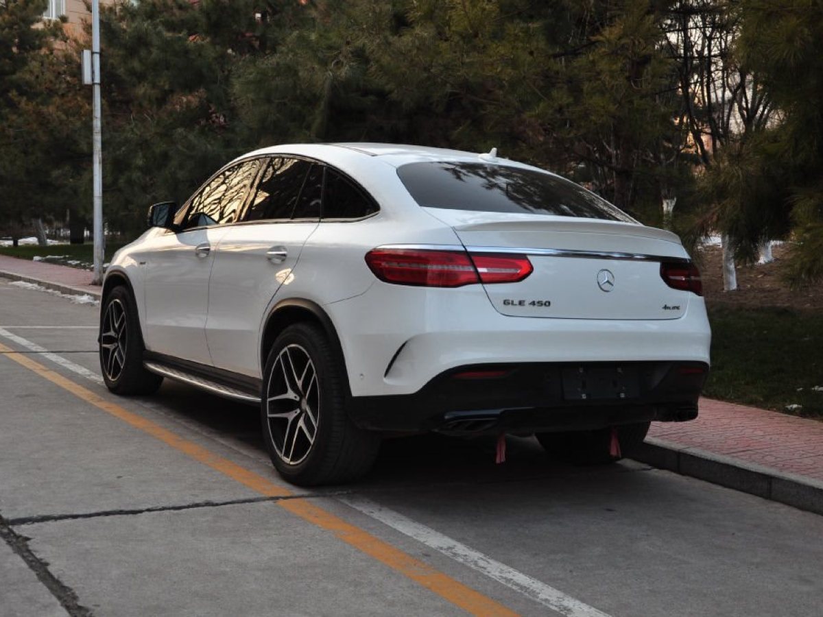 奔馳 奔馳gle 2015款 gle 450 amg 4matic 轎跑suv 自動檔