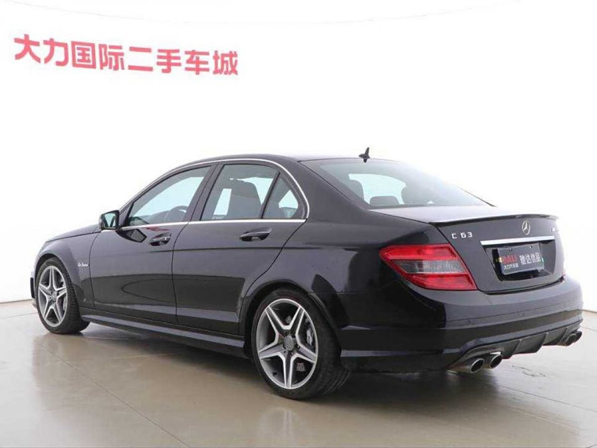 奔馳 奔馳C級(jí)AMG  2010款 AMG C 63 動(dòng)感型增強(qiáng)版圖片