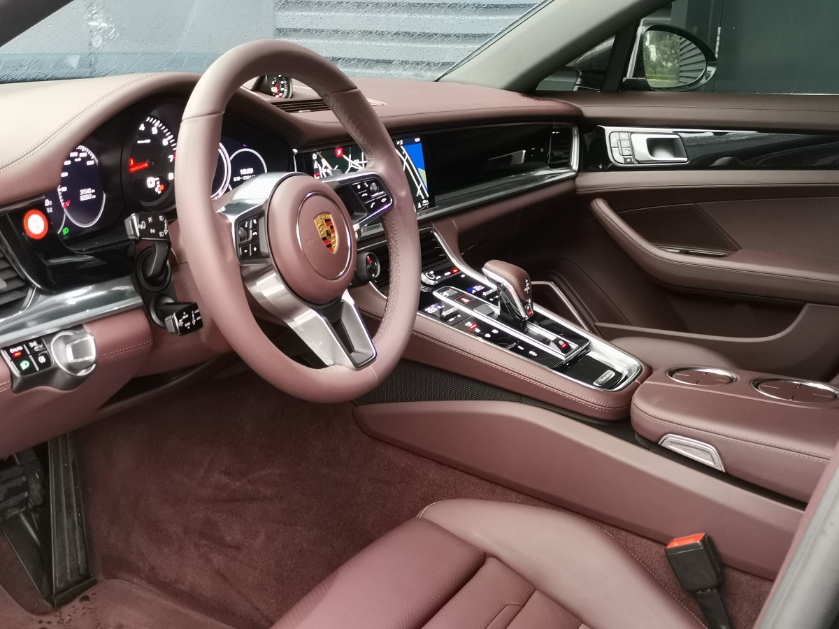 保時(shí)捷 Panamera  2019款 Panamera 4 行政加長(zhǎng)版 2.9T圖片