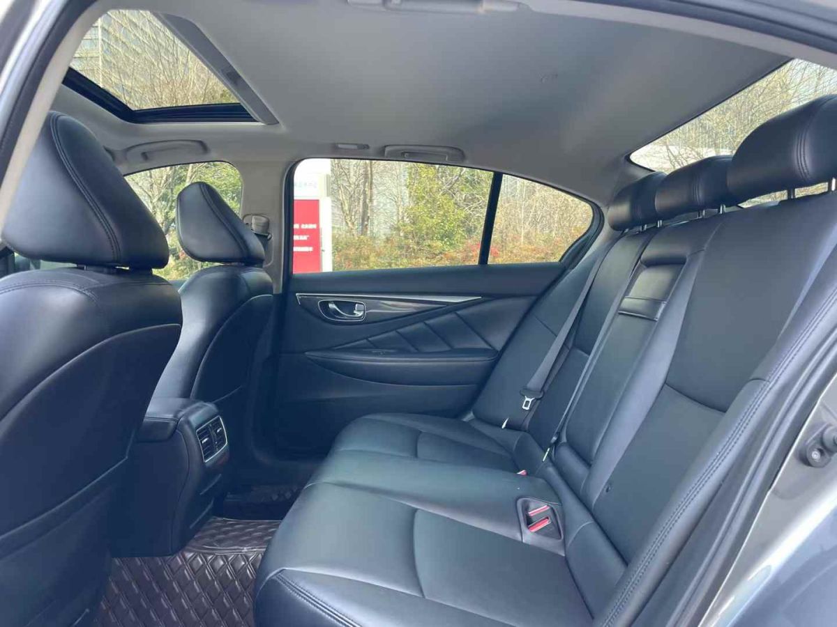 英菲尼迪 Q50L  2020款 2.0T 30周年限量版圖片