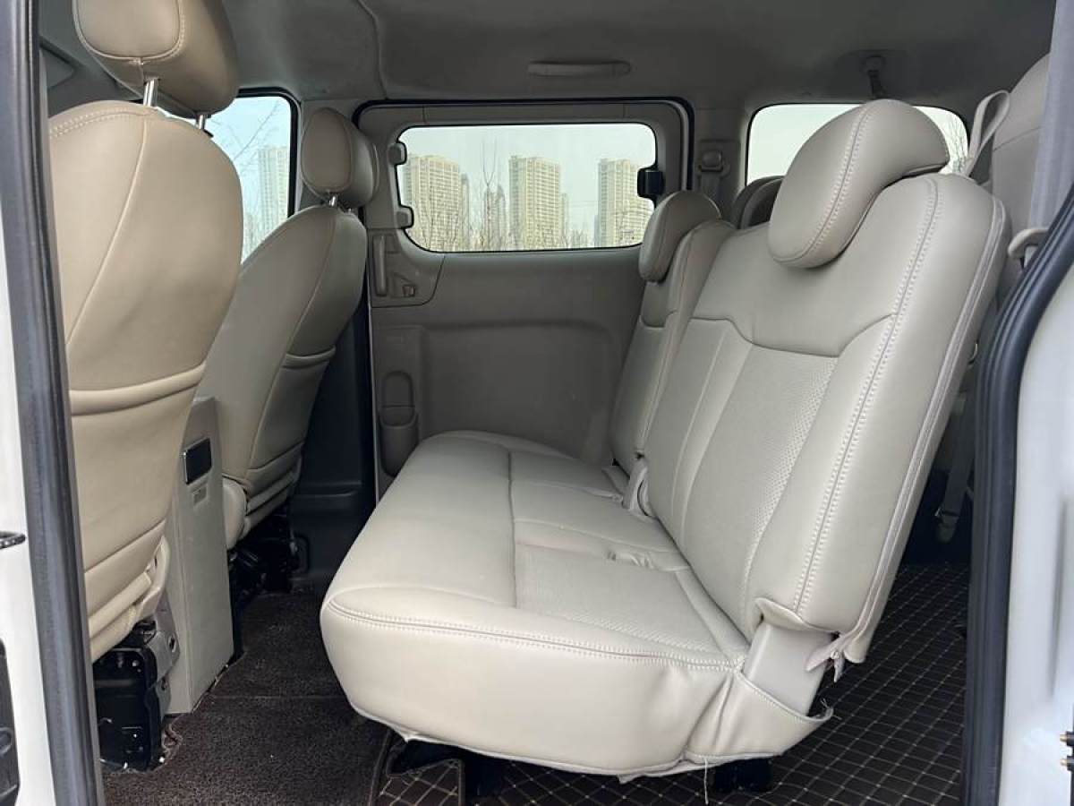 日產(chǎn) NV200  2018款 1.6L CVT豪華型圖片