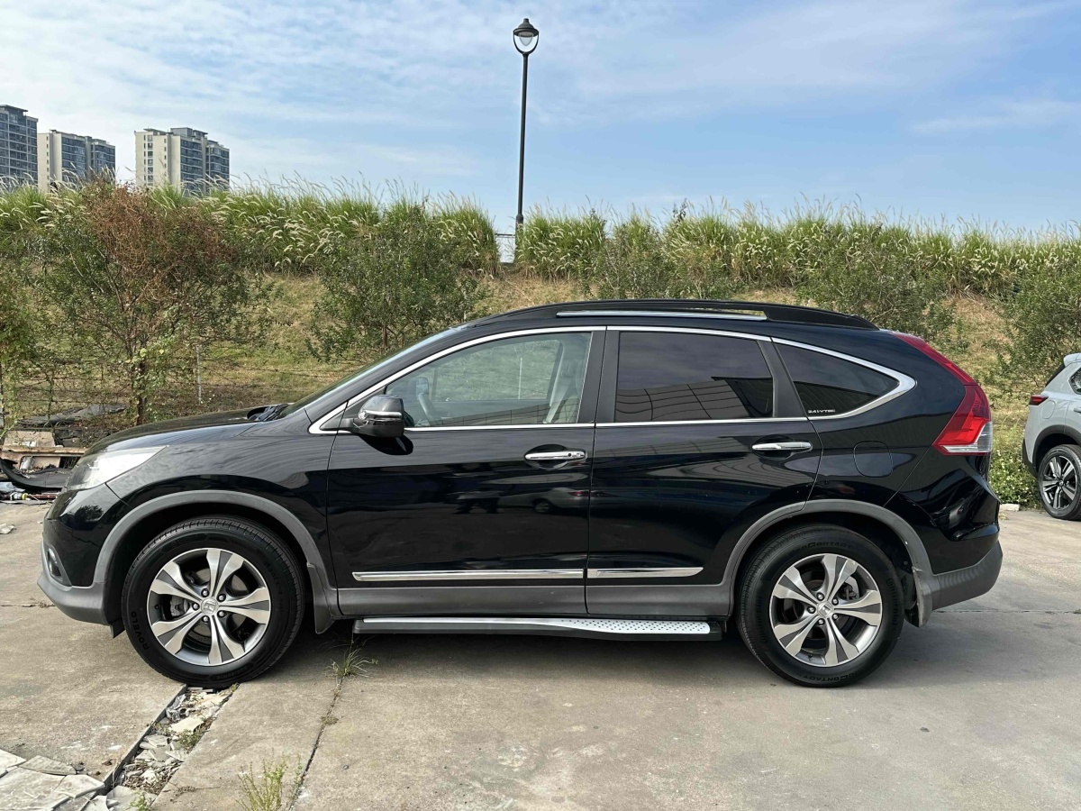 本田 CR-V  2013款 2.4L 四驅(qū)尊貴導(dǎo)航版圖片