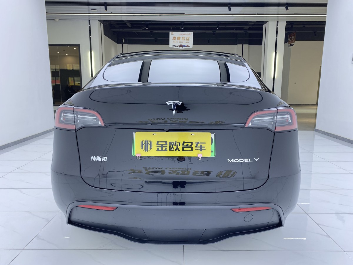 特斯拉 Model 3  2021款 改款 標(biāo)準(zhǔn)續(xù)航后驅(qū)升級(jí)版圖片