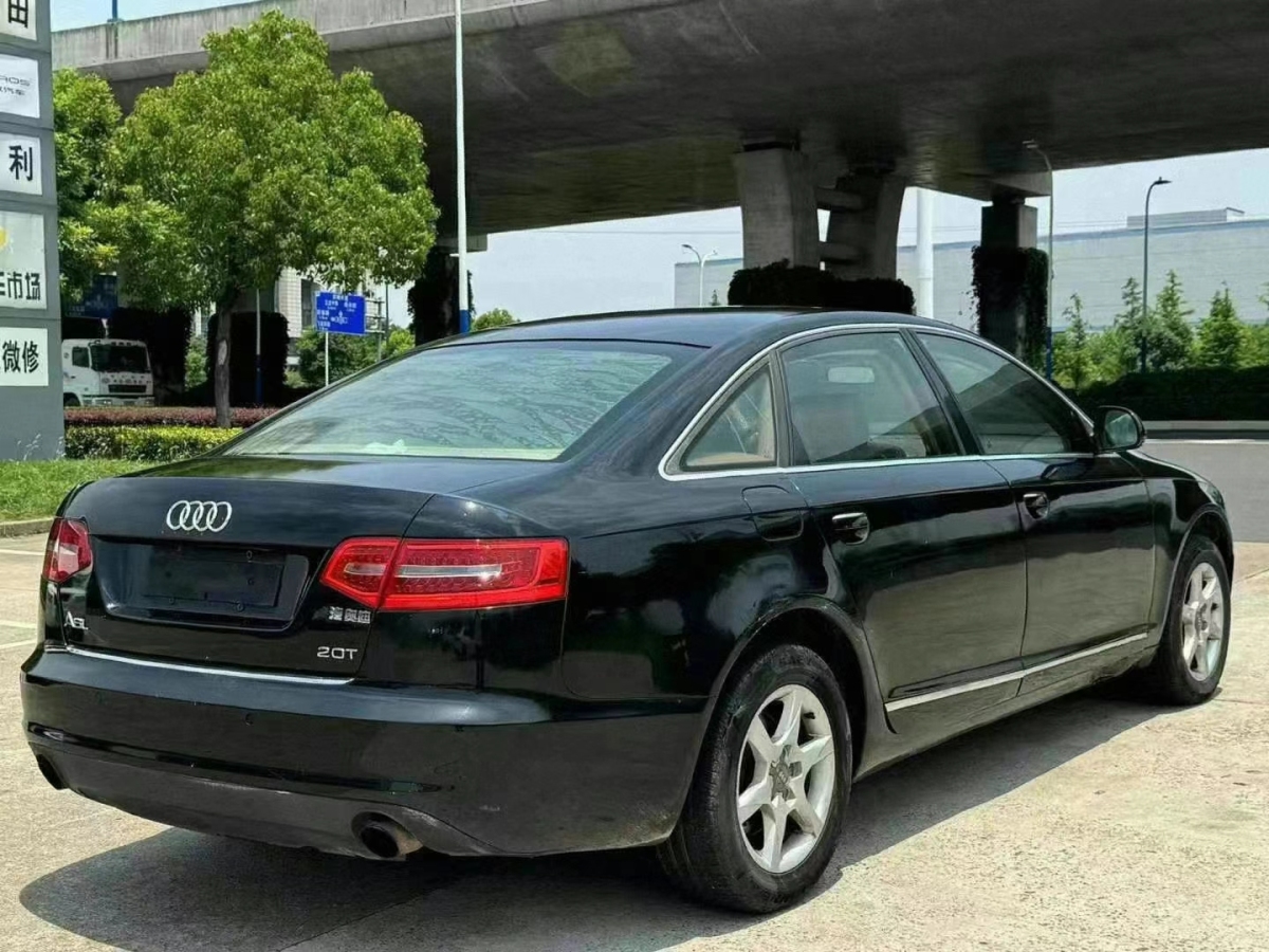 2011年7月奧迪 奧迪A6L  2011款 A6L 2.0TFSI 標(biāo)準(zhǔn)型