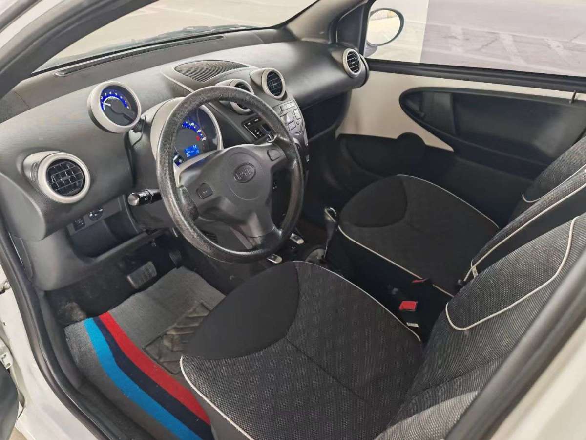 比亞迪 F0  2015款 1.0L AMT 鉉酷型圖片