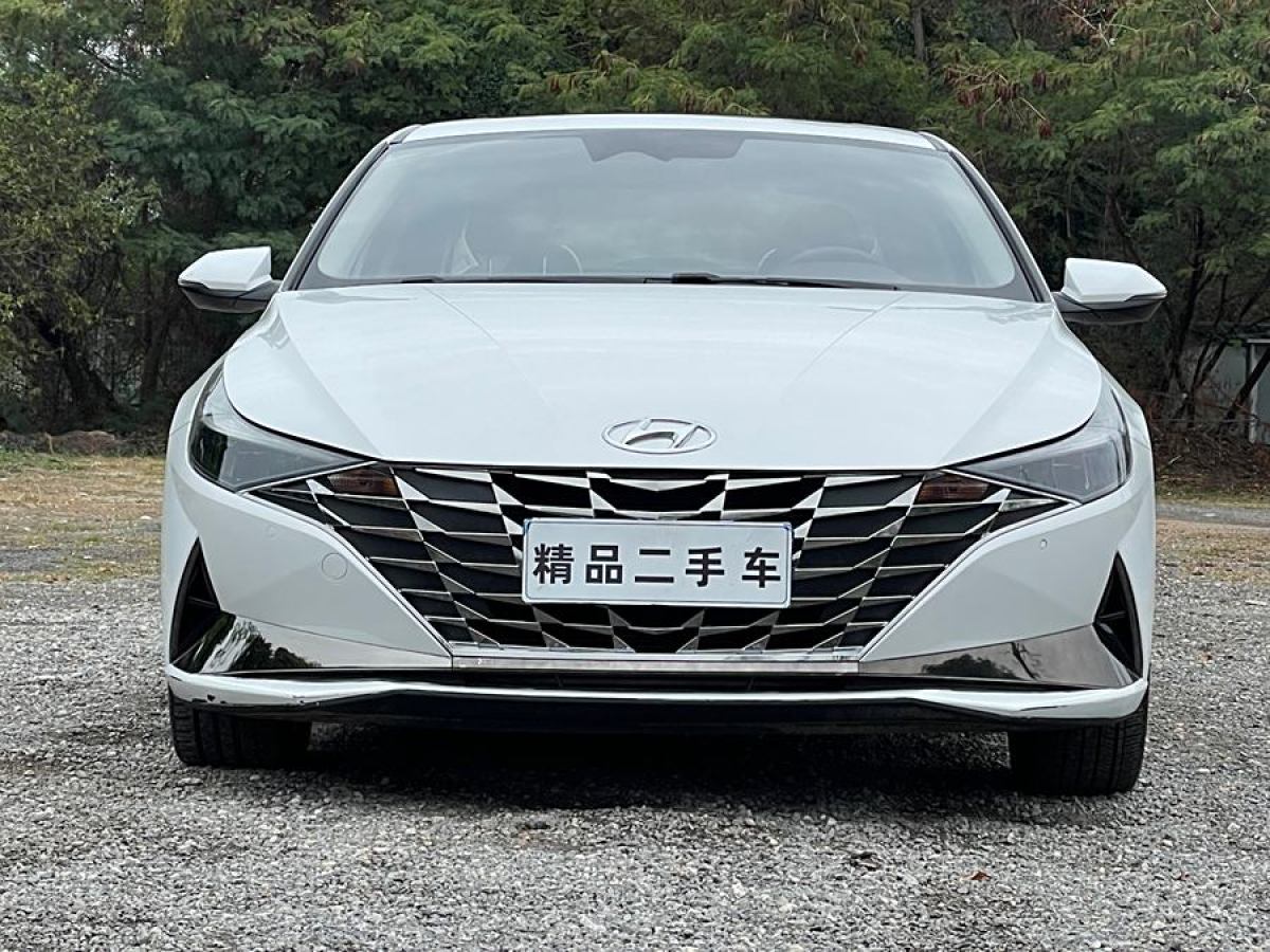 現(xiàn)代 伊蘭特  2021款 1.5L LUX尊貴版圖片