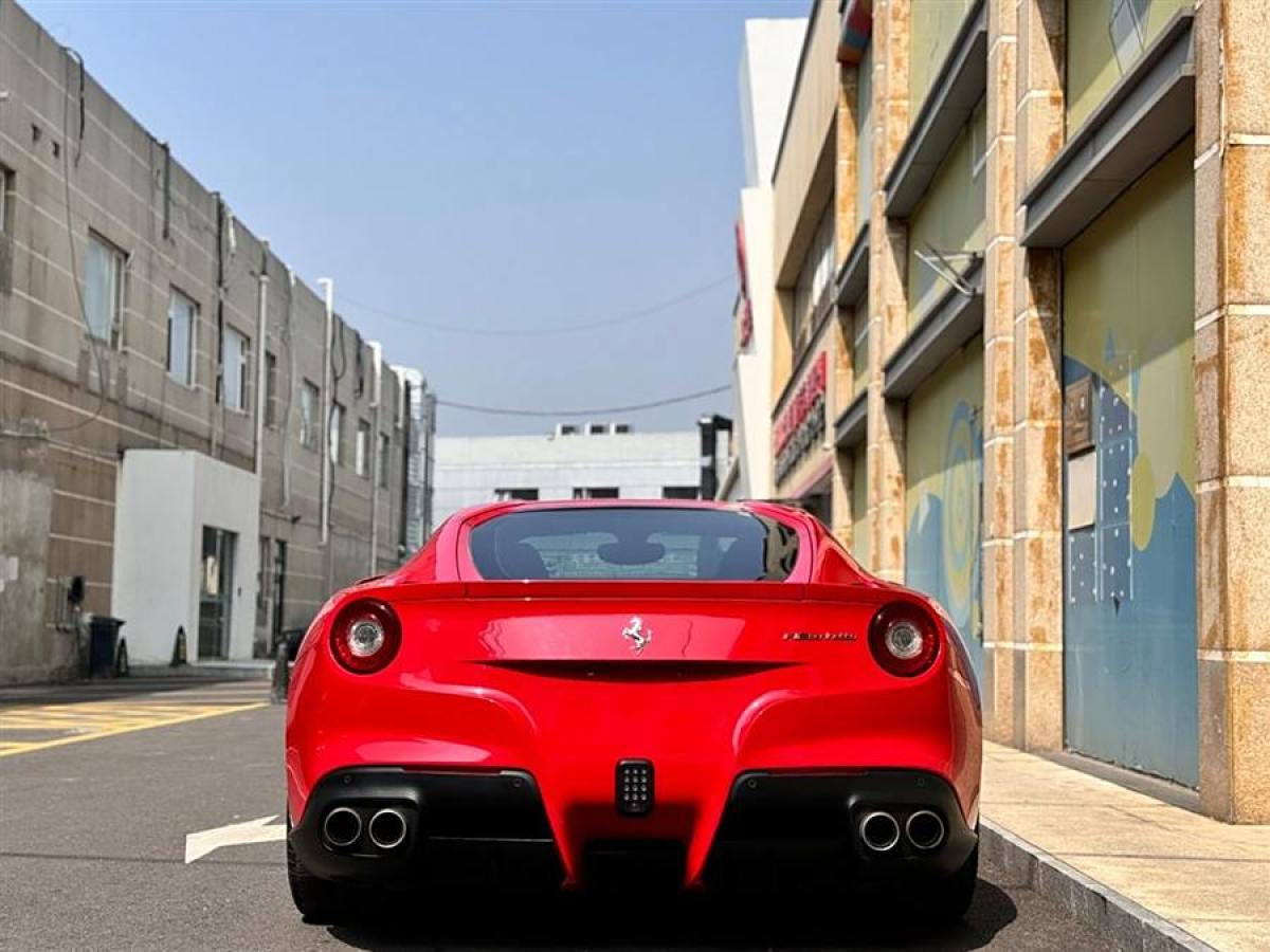 法拉利 F12berlinetta  2013款 6.3L 標(biāo)準(zhǔn)型圖片