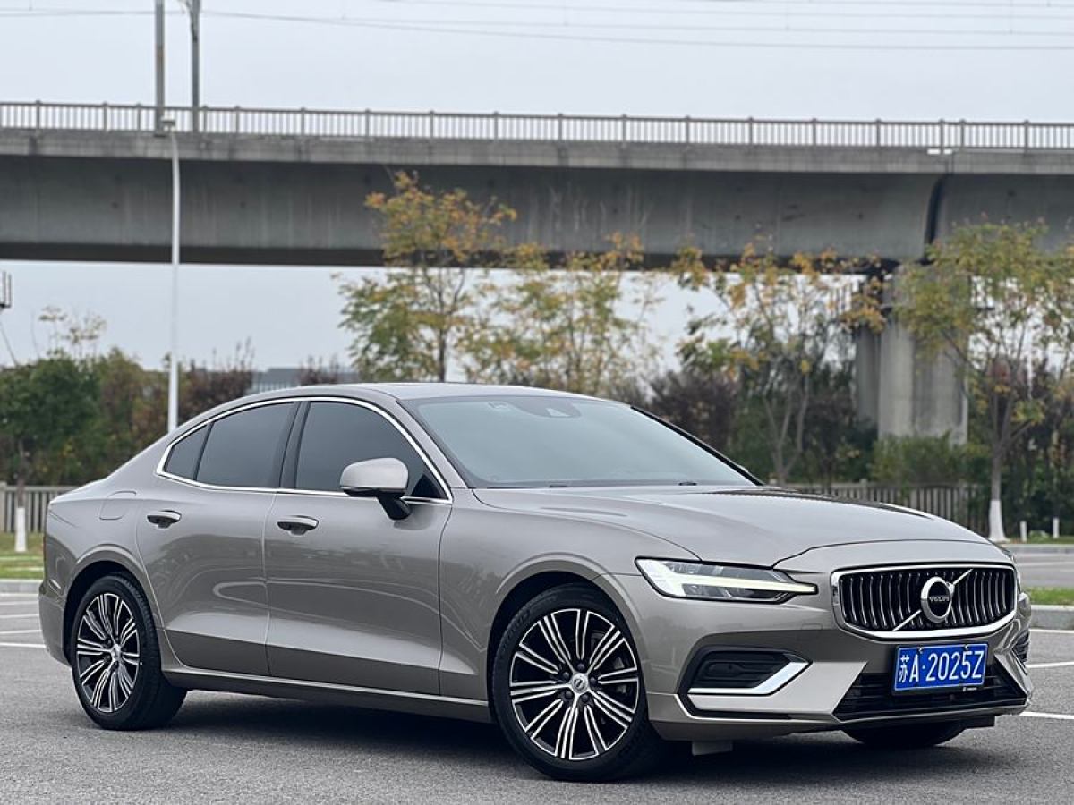 沃爾沃 S60L  2021款 T4 智遠(yuǎn)豪華版圖片