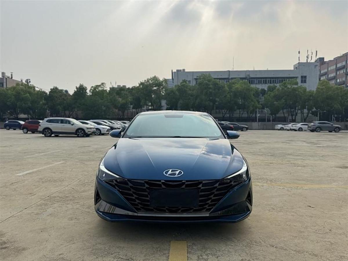 現(xiàn)代 伊蘭特  2021款 1.5L LUX尊貴版圖片