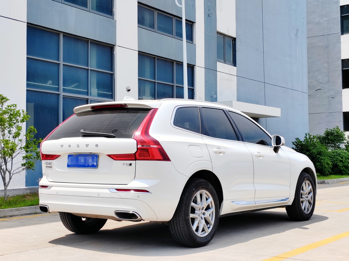 沃爾沃 XC60  2021款 T5 四驅(qū)智逸豪華版圖片