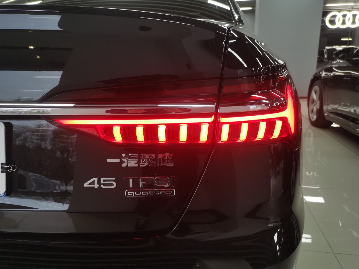 奧迪 奧迪A6L  2021款 45 TFSI quattro 臻選動感型圖片