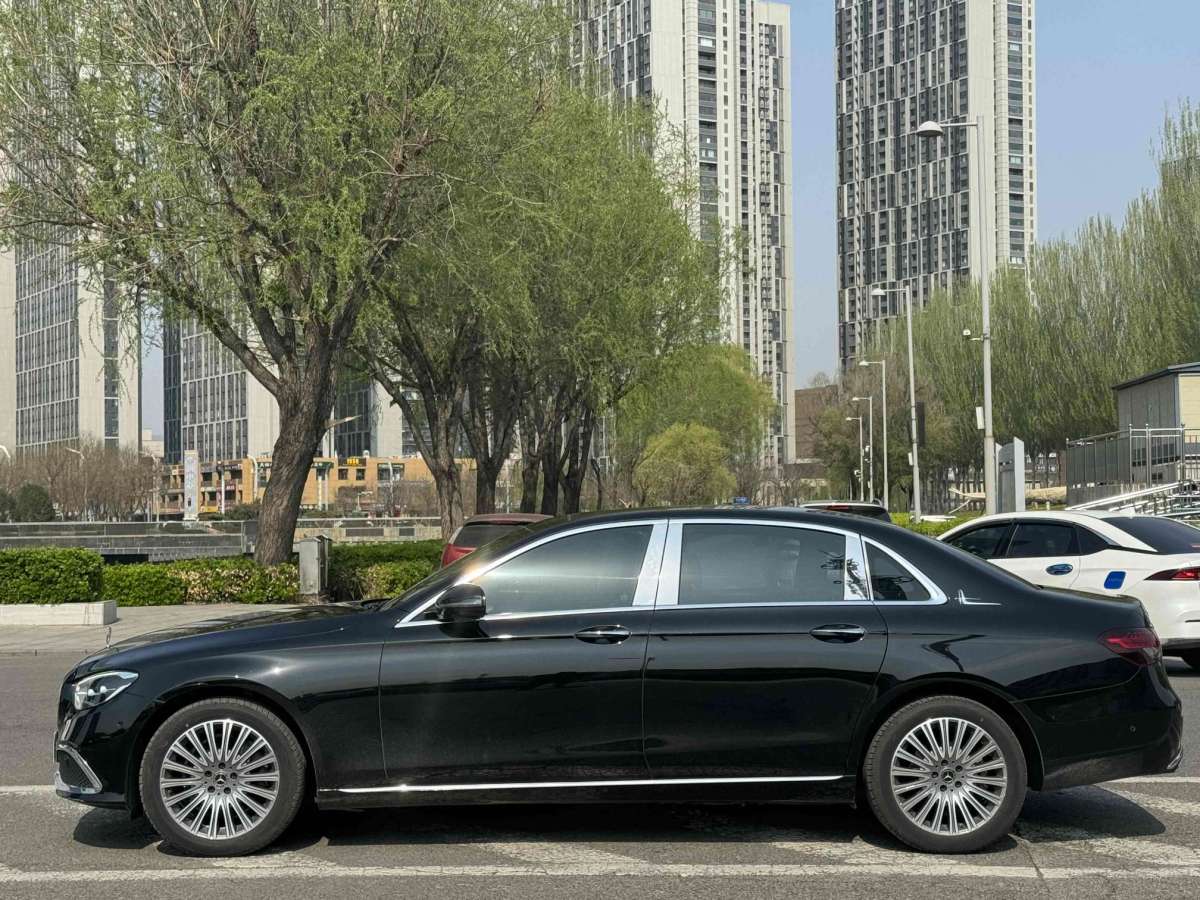 奔驰 奔驰E级  2021款 E 300 L 时尚型图片