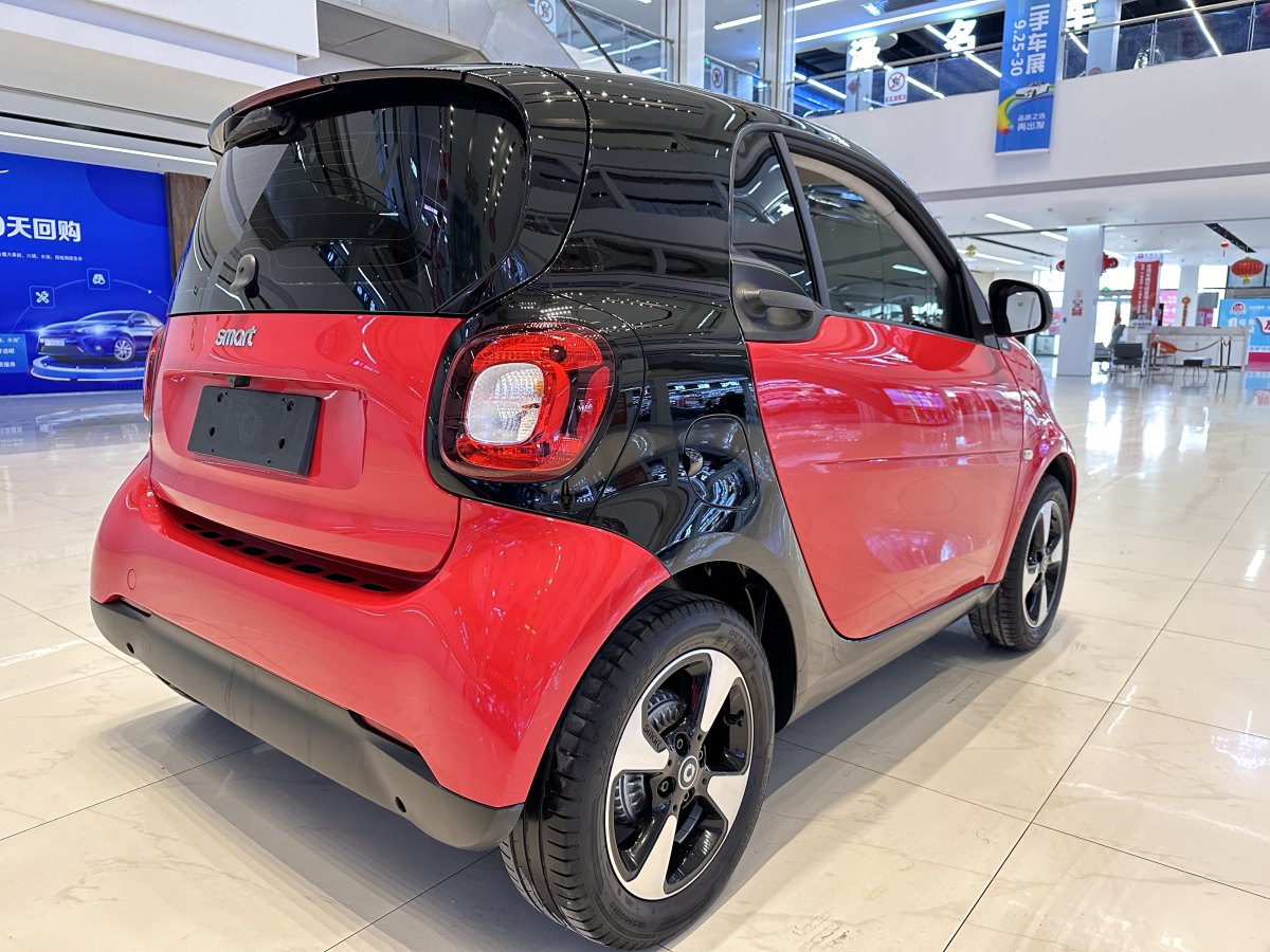 smart fortwo  2018款 1.0L 52千瓦硬頂激情版圖片