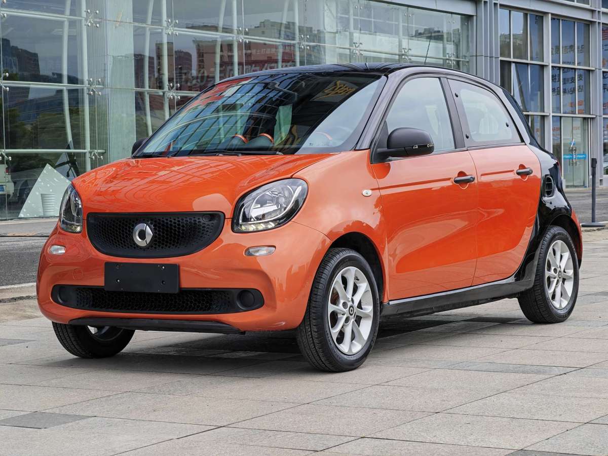 2016年9月smart forfour  2018款 1.0L 52千瓦激情版