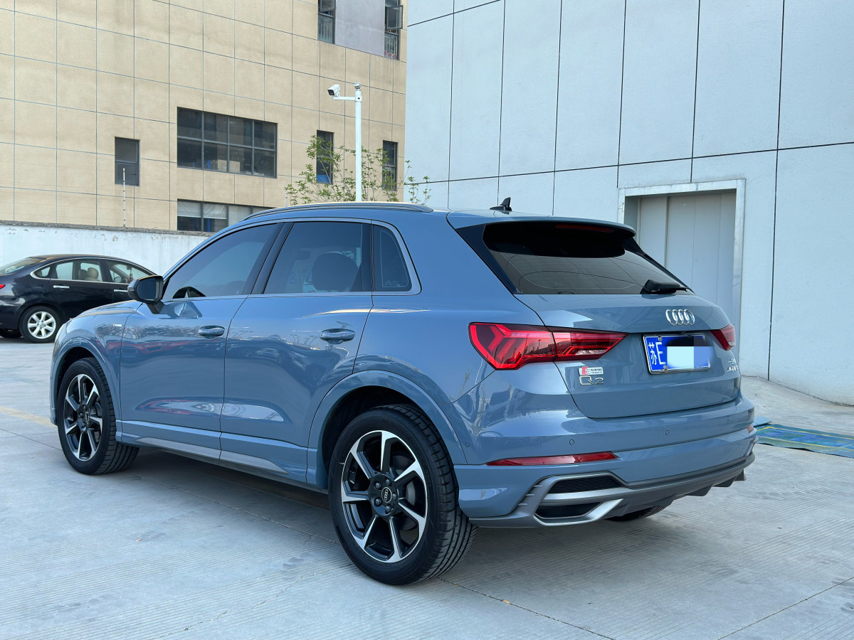 奧迪 奧迪Q3  2022款 40 TFSI RS套件燃速型圖片