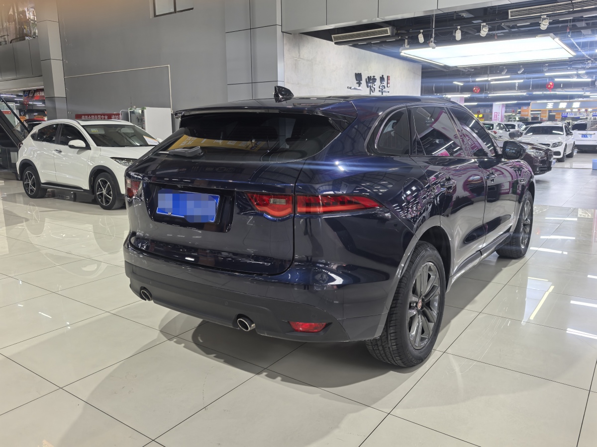 捷豹 F-PACE  2016款 2.0T 兩驅(qū)R-Sport運動版圖片