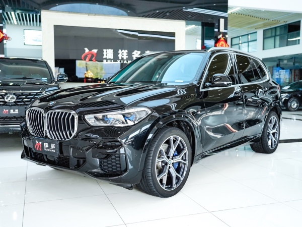 宝马 宝马X5  2021款 改款 xDrive40i 尊享型 M运动套装