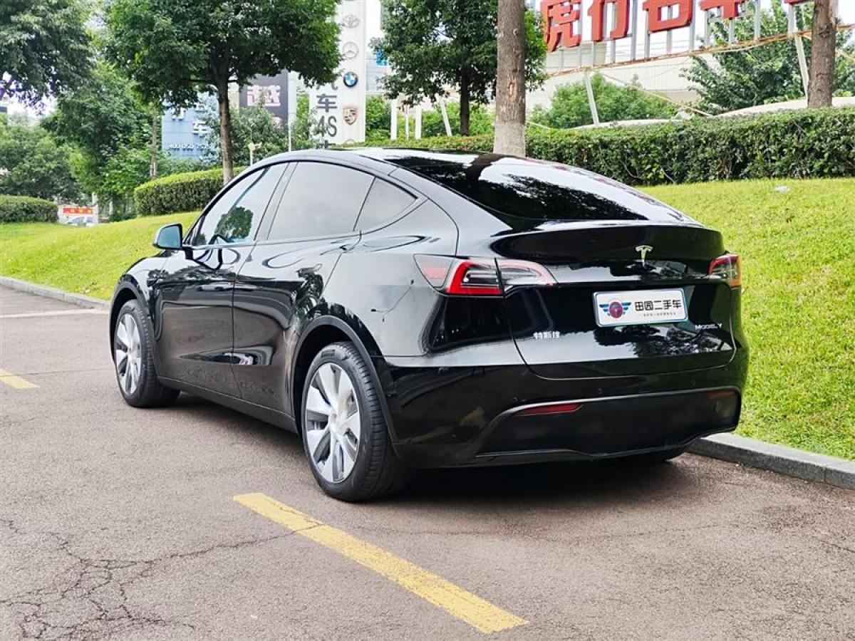 特斯拉 Model 3  2022款 后輪驅(qū)動版圖片