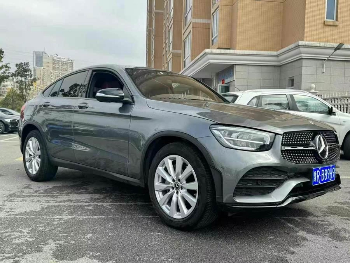 2020年4月奔馳 奔馳GLC  2022款 改款 GLC 260 4MATIC 轎跑SUV