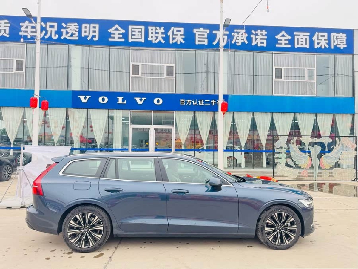 沃爾沃 V60  2024款 B5 智遠(yuǎn)豪華版圖片