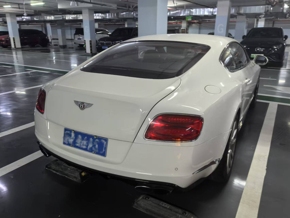 賓利 歐陸  2015款 4.0T GT V8 S 標(biāo)準(zhǔn)版圖片