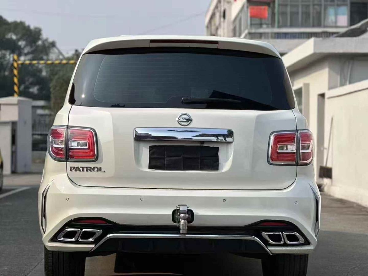 日產(chǎn) 途樂  2018款 4.0L 旗艦型圖片