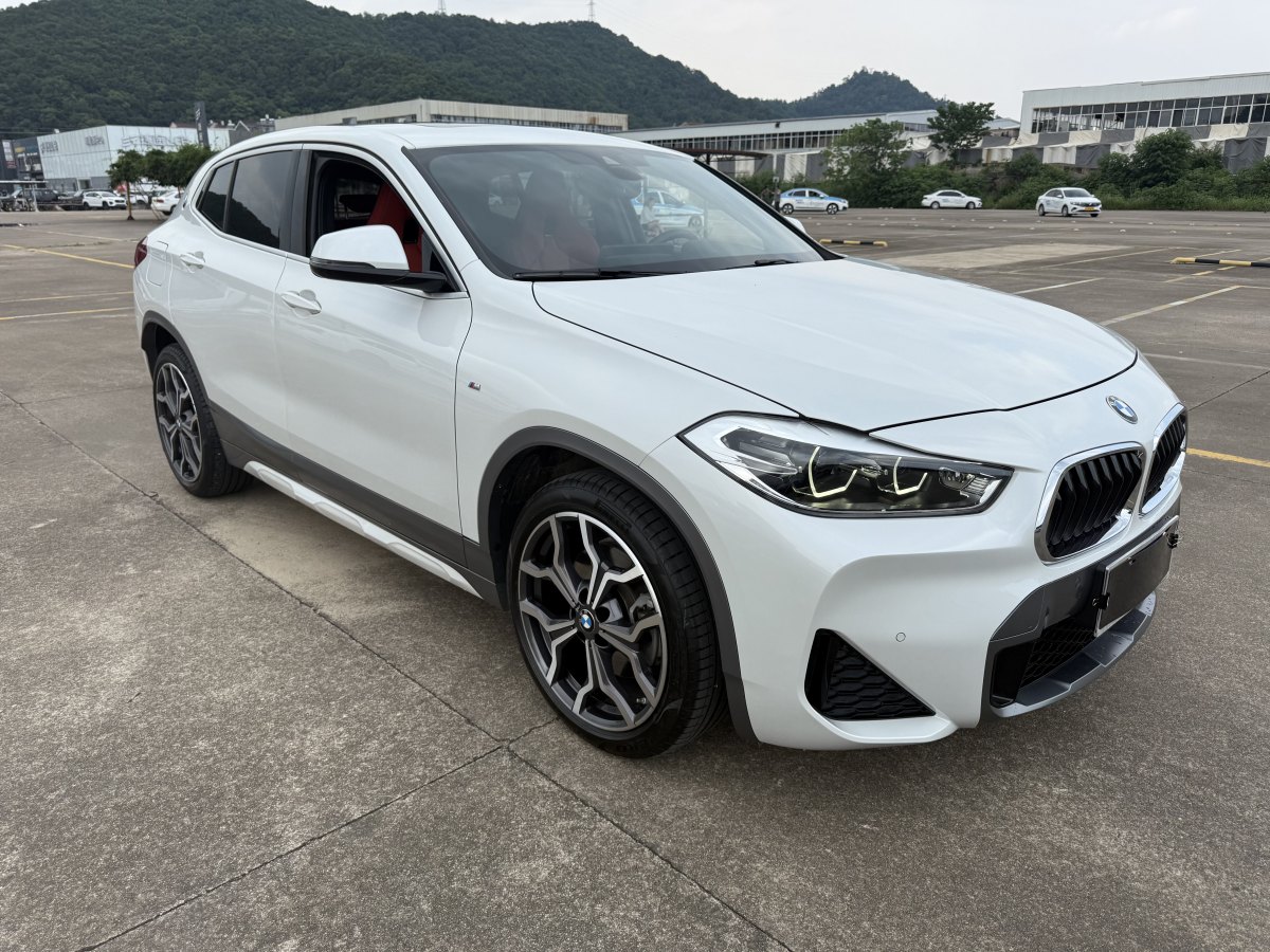 寶馬 寶馬X2  2021款 xDrive25i M越野套裝圖片