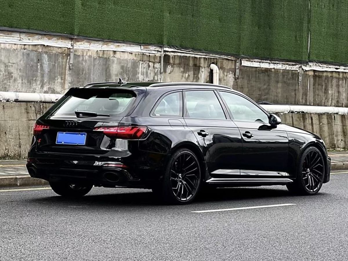 奧迪 奧迪RS 4  2022款 RS4 Avant 黑曜版圖片