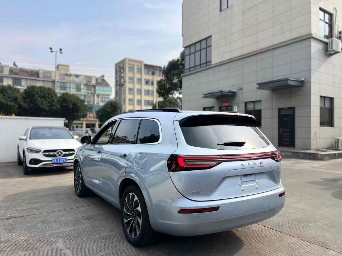 智界汽車 智界S7  2024款 Max 后驅(qū)長(zhǎng)航智駕版圖片