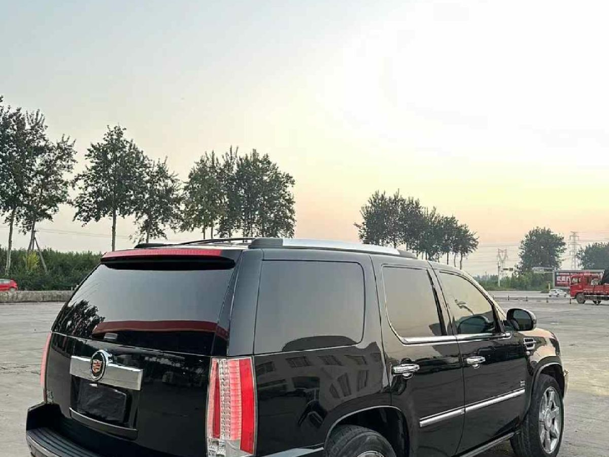 2009年1月凱迪拉克 凱雷德ESCALADE  2009款 6.0 Hybrid