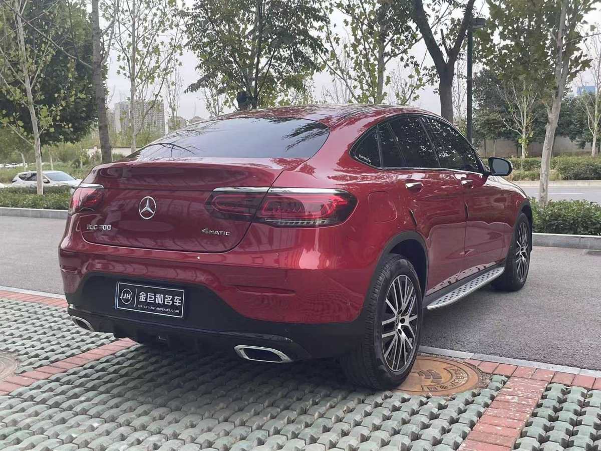 2020年1月奔馳 奔馳GLC  2023款 GLC 300 4MATIC 轎跑SUV