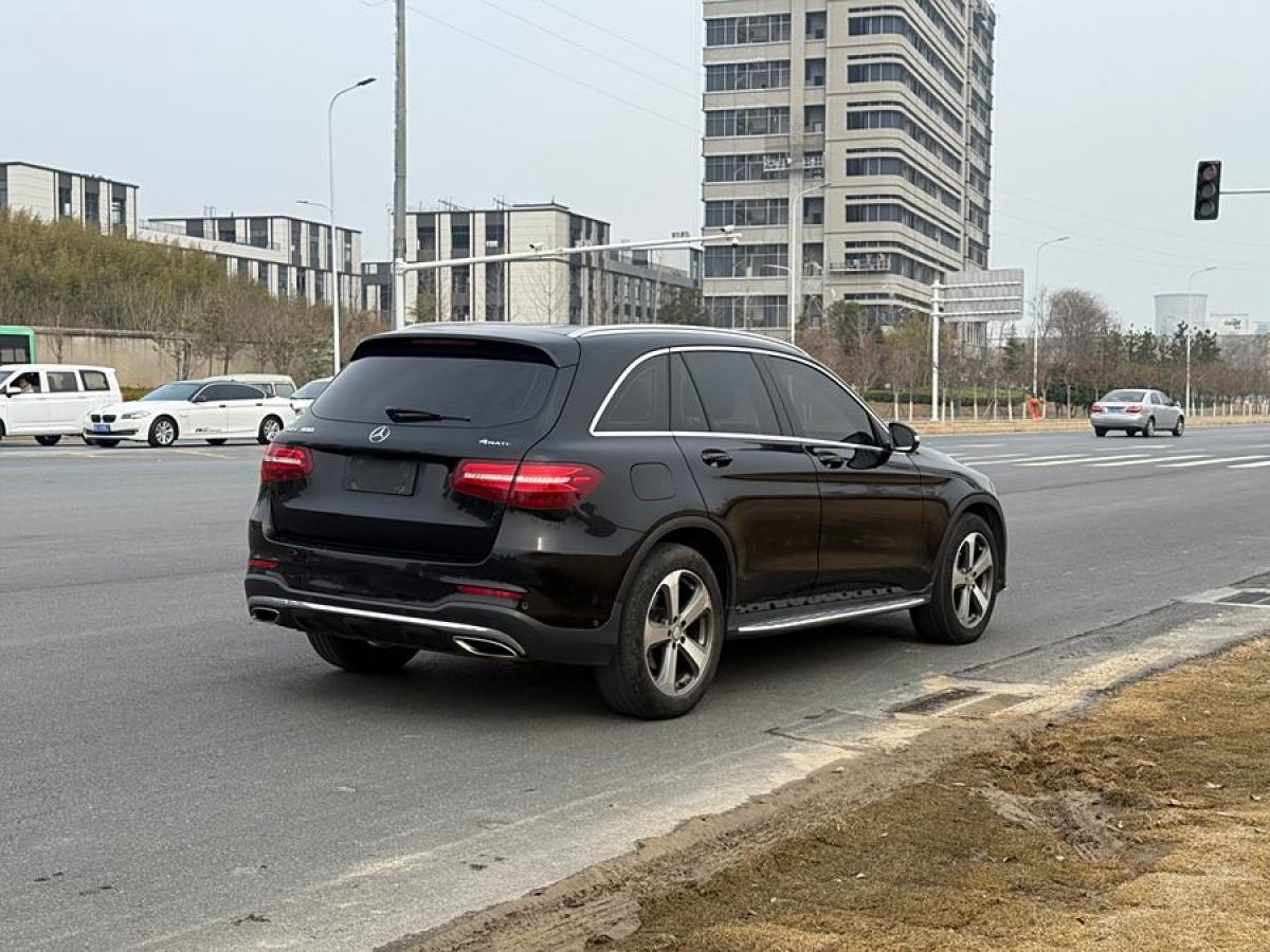 2017年12月奔馳 奔馳GLC  2017款 GLC 300 4MATIC 動(dòng)感型