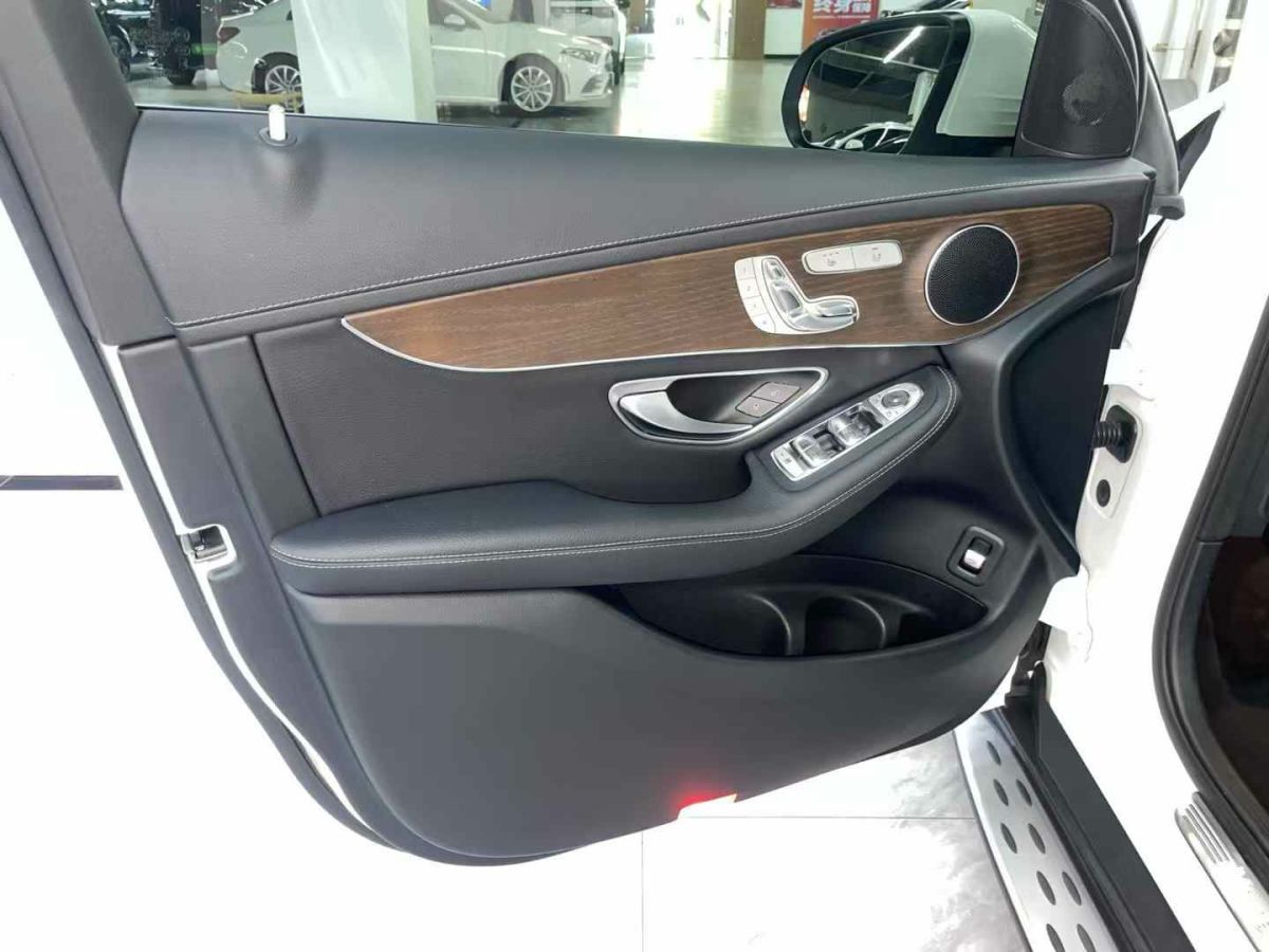 奔馳 奔馳GLC  2022款 GLC 300 4MATIC 轎跑SUV 豪華版圖片