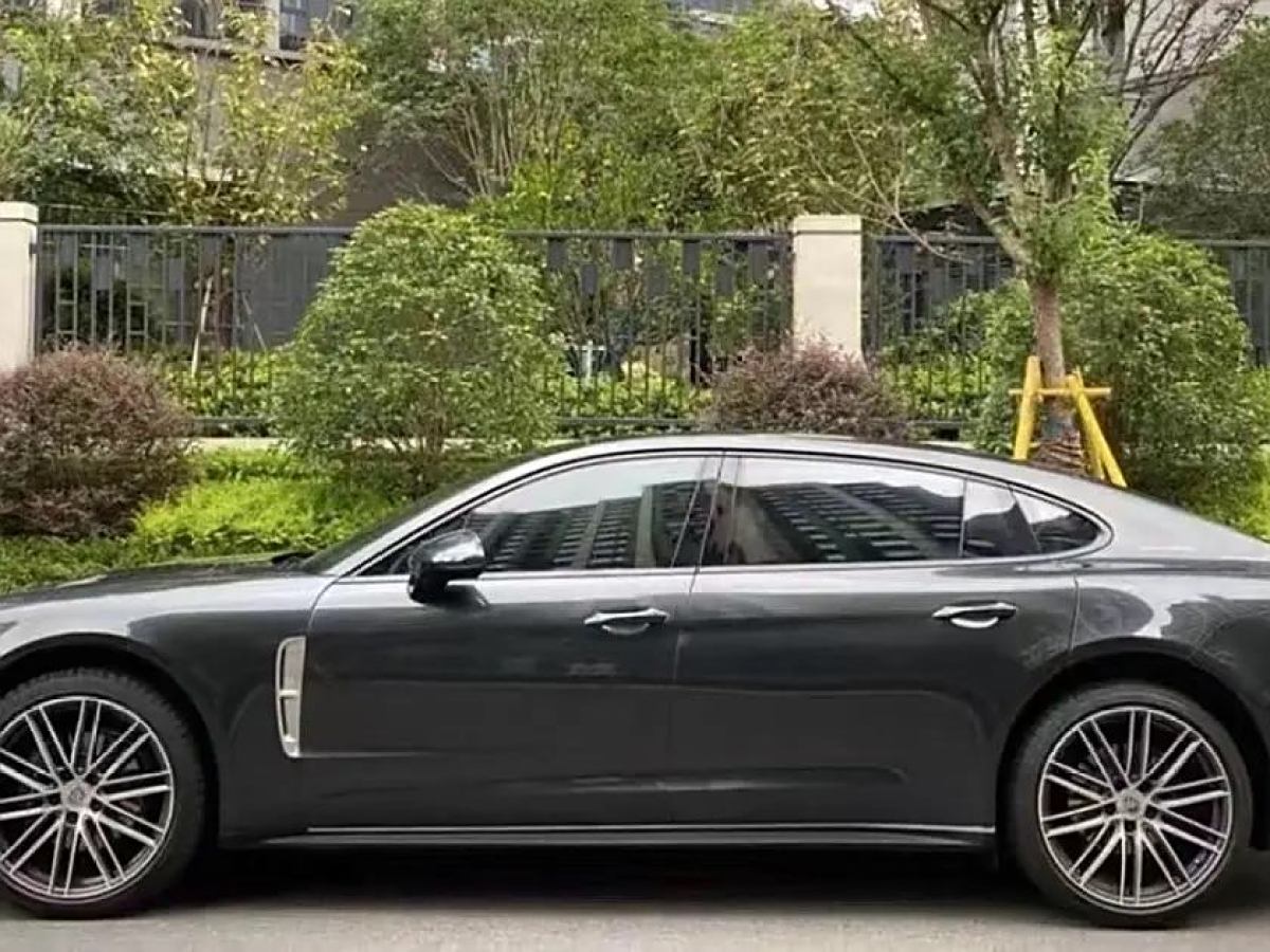 保時(shí)捷 Panamera  2019款 Panamera 4 行政加長(zhǎng)版 2.9T圖片