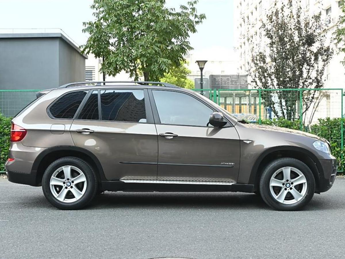 寶馬 寶馬X5  2011款 xDrive35i 領(lǐng)先型圖片