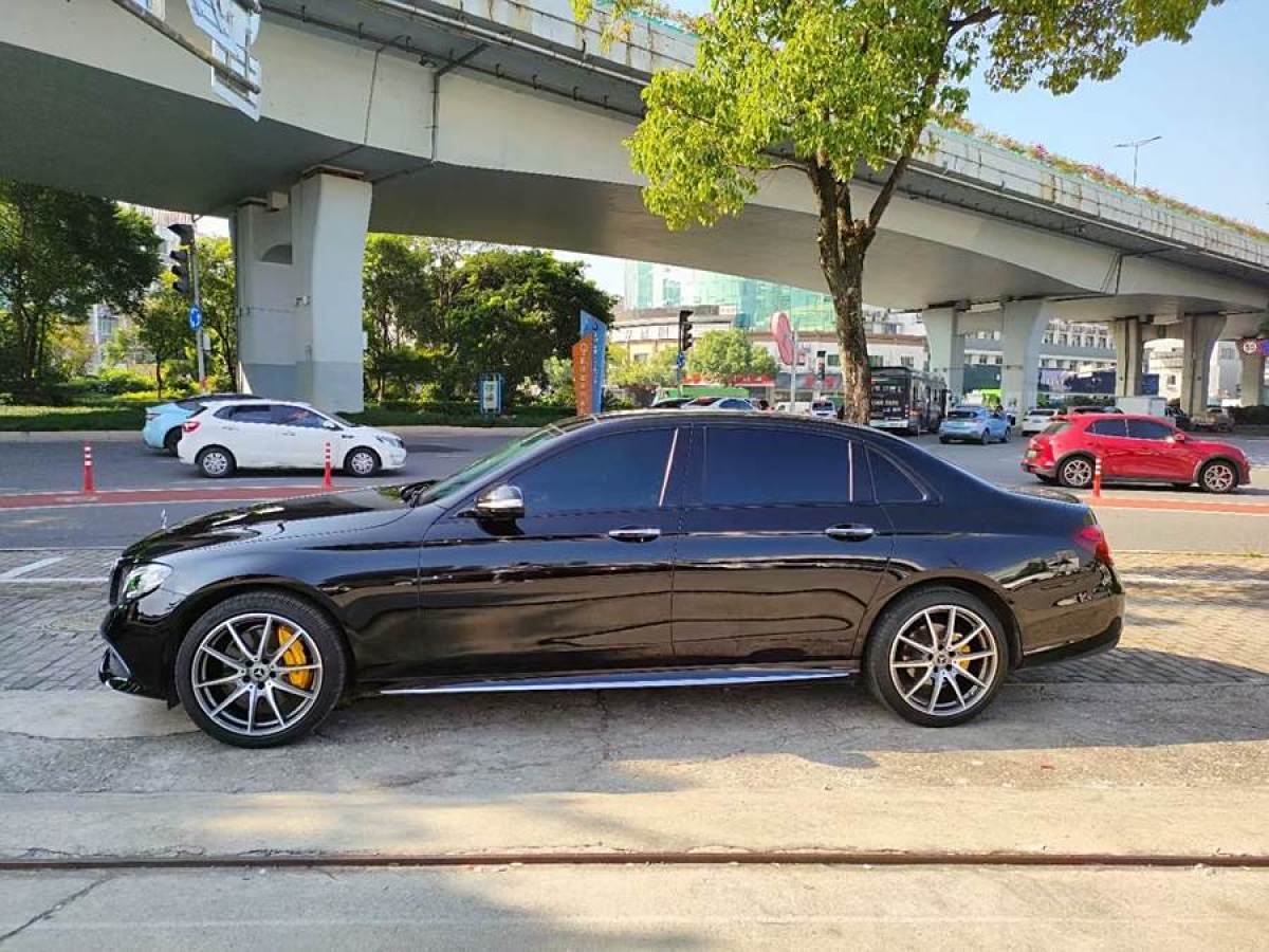 奔馳 奔馳E級(jí)  2020款 E 300 L 豪華型圖片