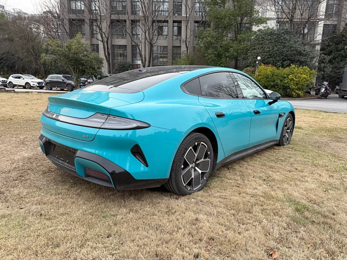 小米 小米SU7  2024款 700km 后驅(qū)標準創(chuàng)始版圖片