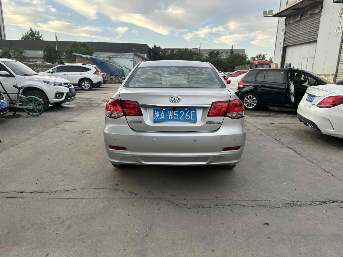 長(zhǎng)城 C30  2012款 1.5L 手動(dòng)舒適型圖片